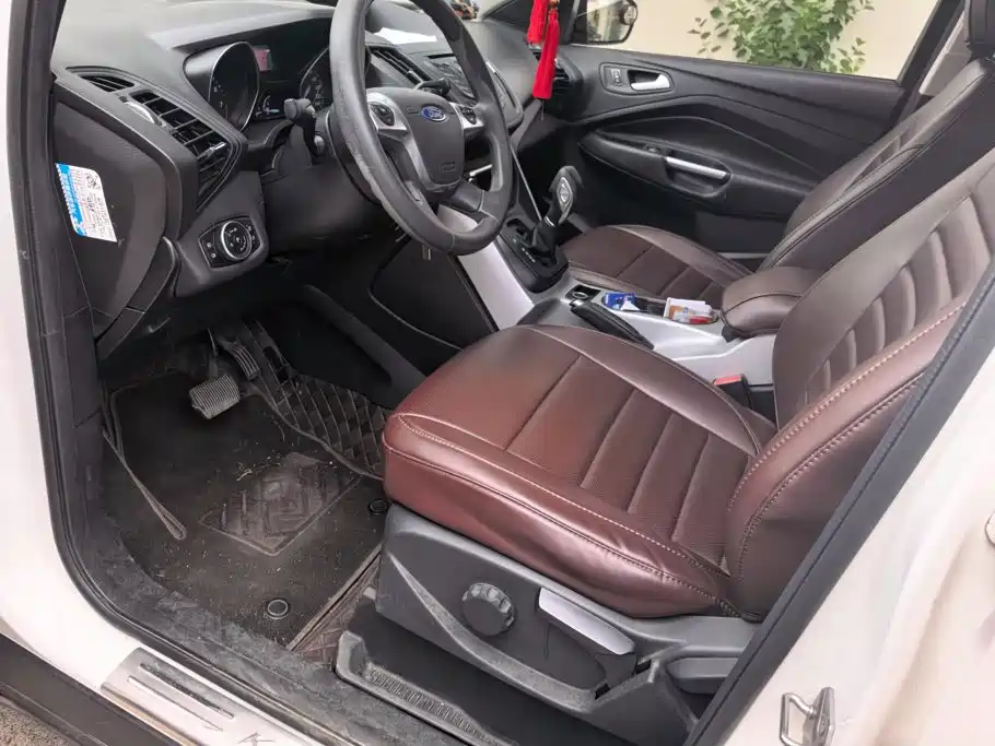 Ford Kuga — миниатюра 9
