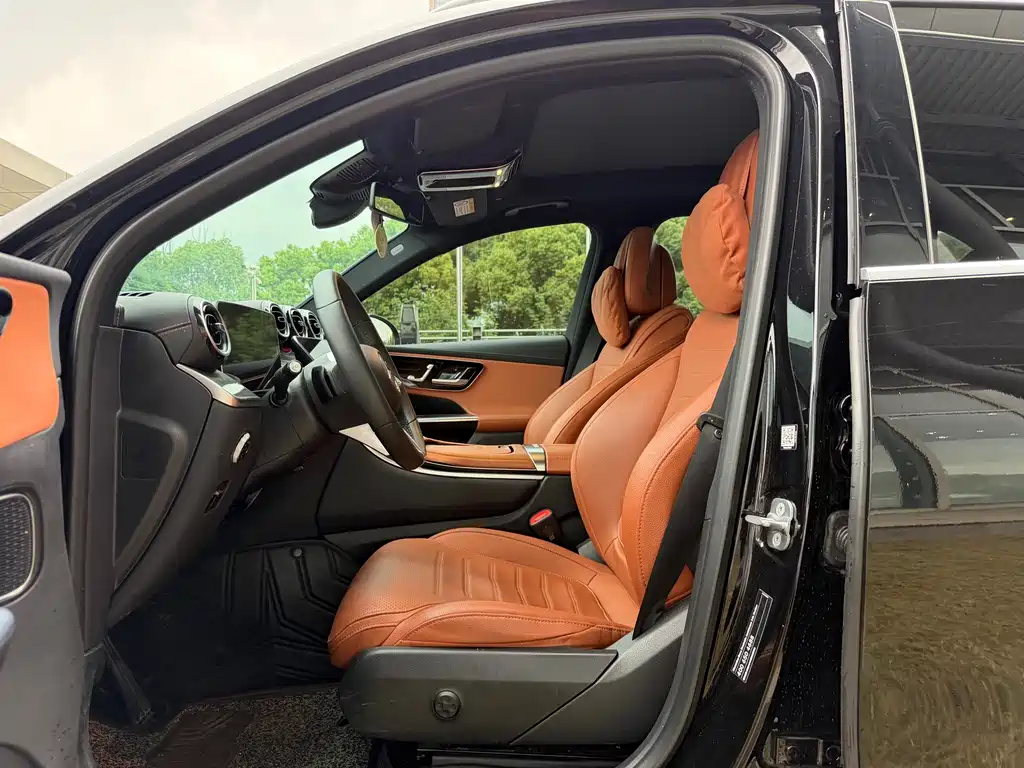 Mercedes-Benz GLC 2024 GLC 260 L 4MATIC 5 мест