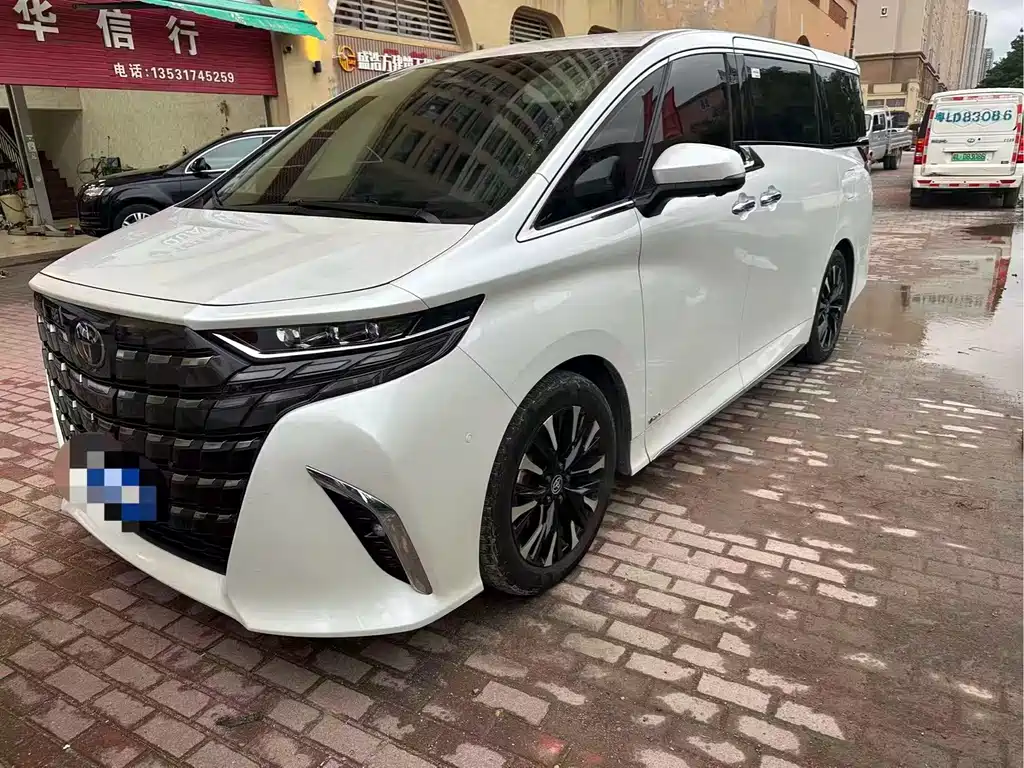 Toyota Alphard 2024