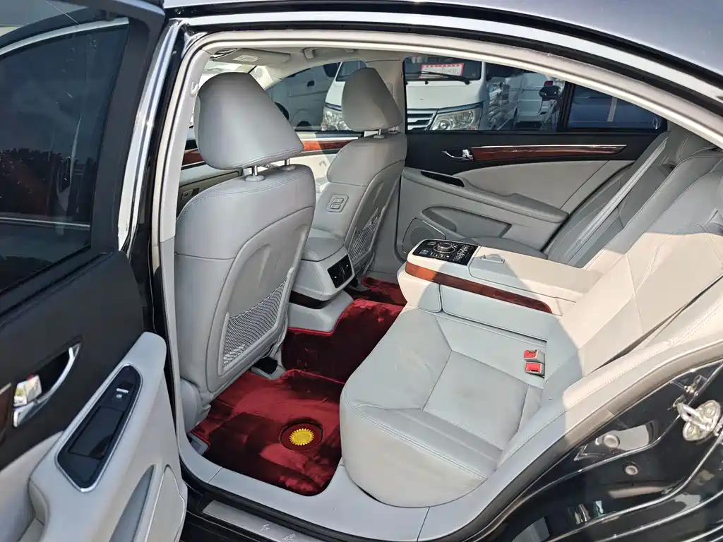 Hongqi Hongqi H7 — миниатюра 8