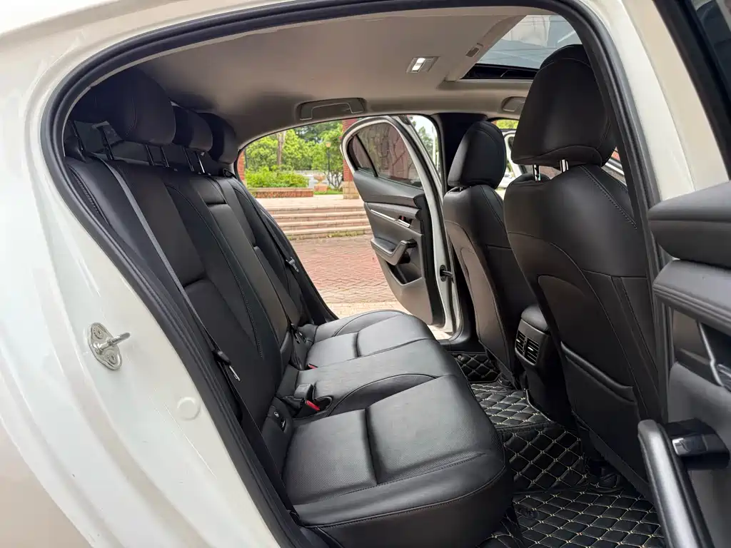 Mazda 3 Axela — миниатюра 12