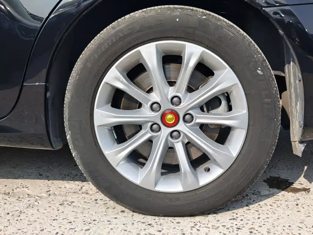 Hongqi Hongqi H7 — миниатюра 26