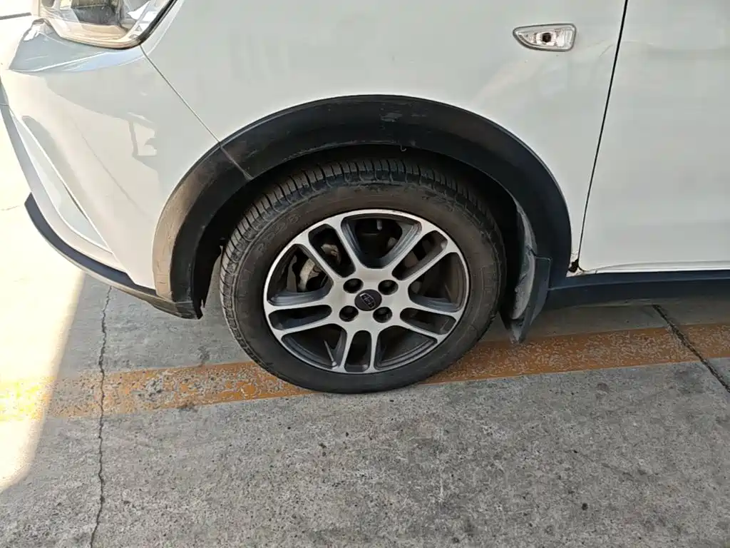Geely Vision X1 — миниатюра 23