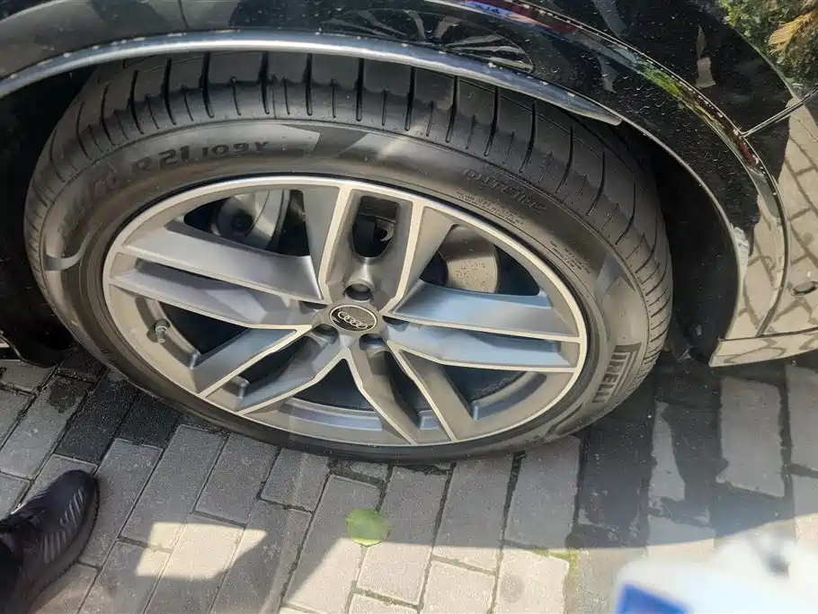 Audi Q7 2024 45 TFSI quattro S line Sport