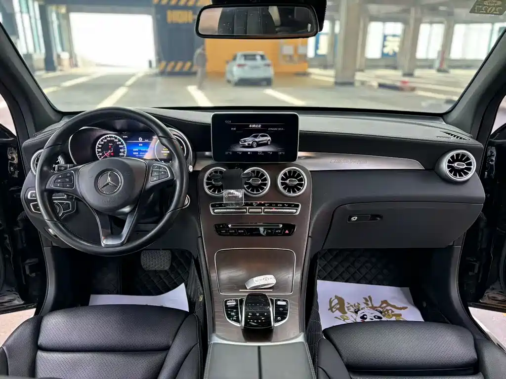 MERCEDES-BENZ GLC
