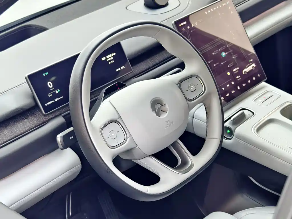NIO ES6 — миниатюра 15