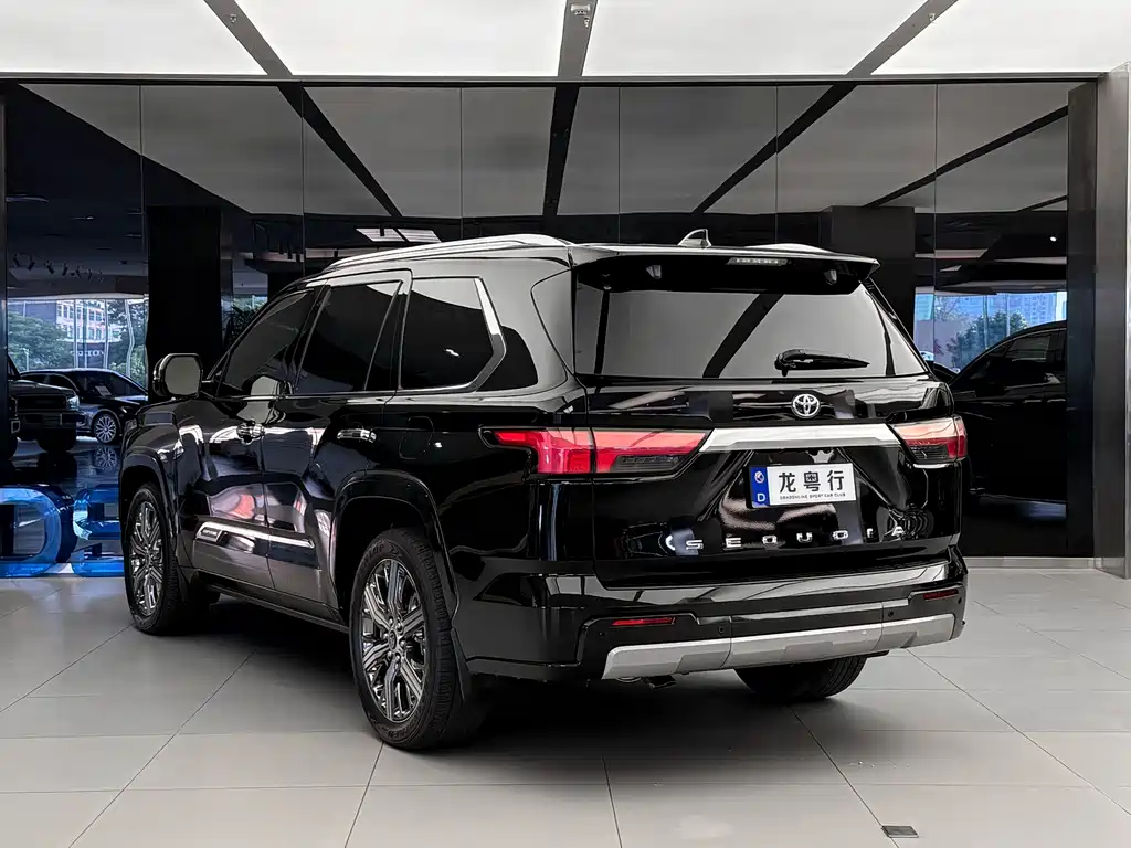 Toyota Sequoia — миниатюра 4