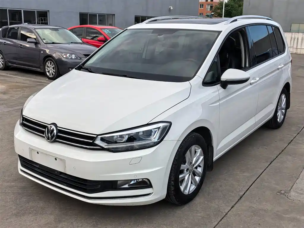 Volkswagen Touran 2016