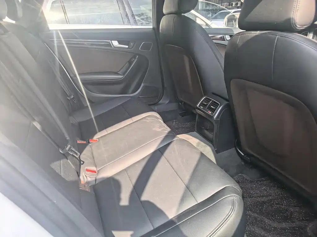 Audi A4L 2015 35 TFSI AT Comfort