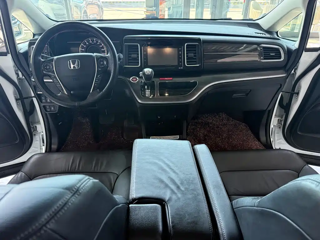 Honda Elysion 2016 2.4L