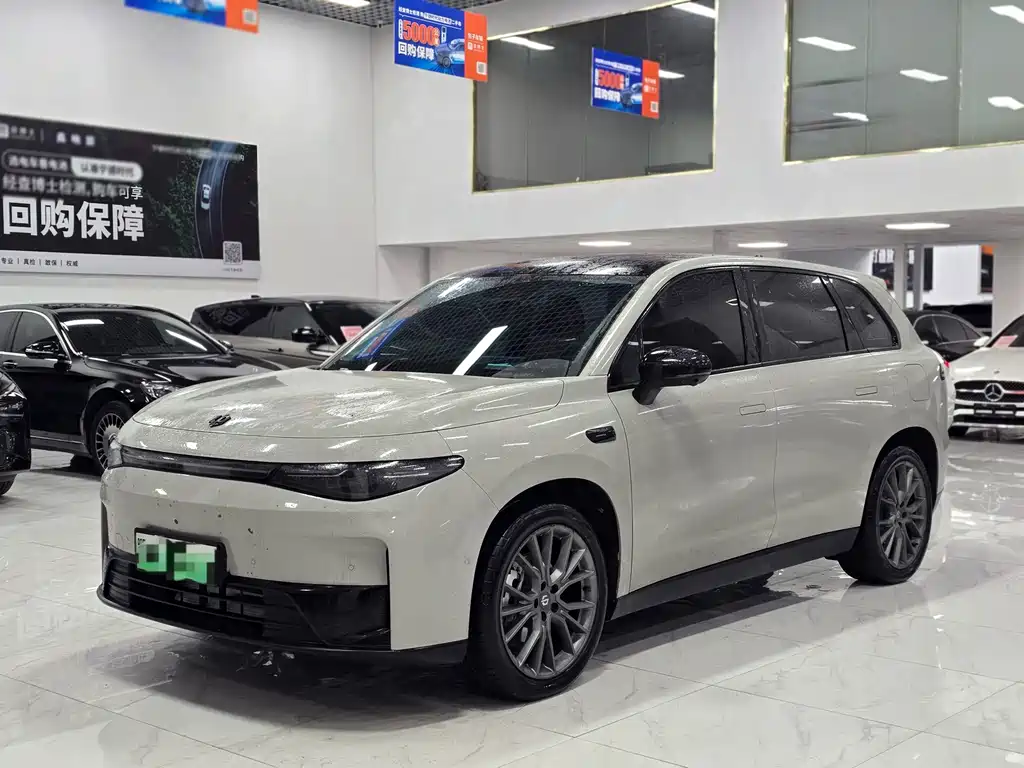 Leapmotor C10