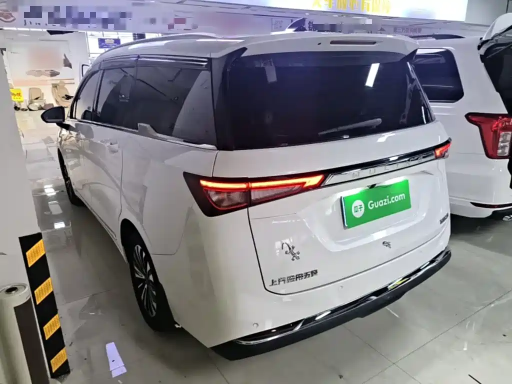 Wuling Jiachen — миниатюра 5