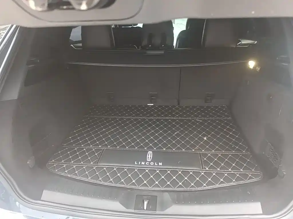 Lincoln MKC — миниатюра 19