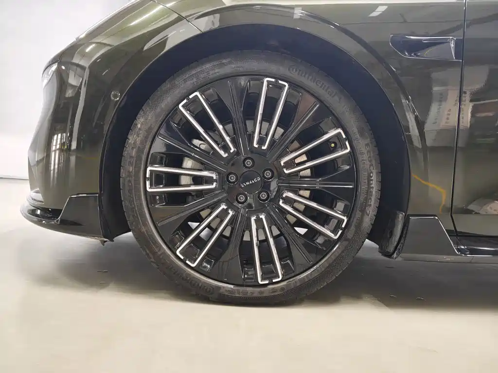 Lynk & Co 10 — миниатюра 13
