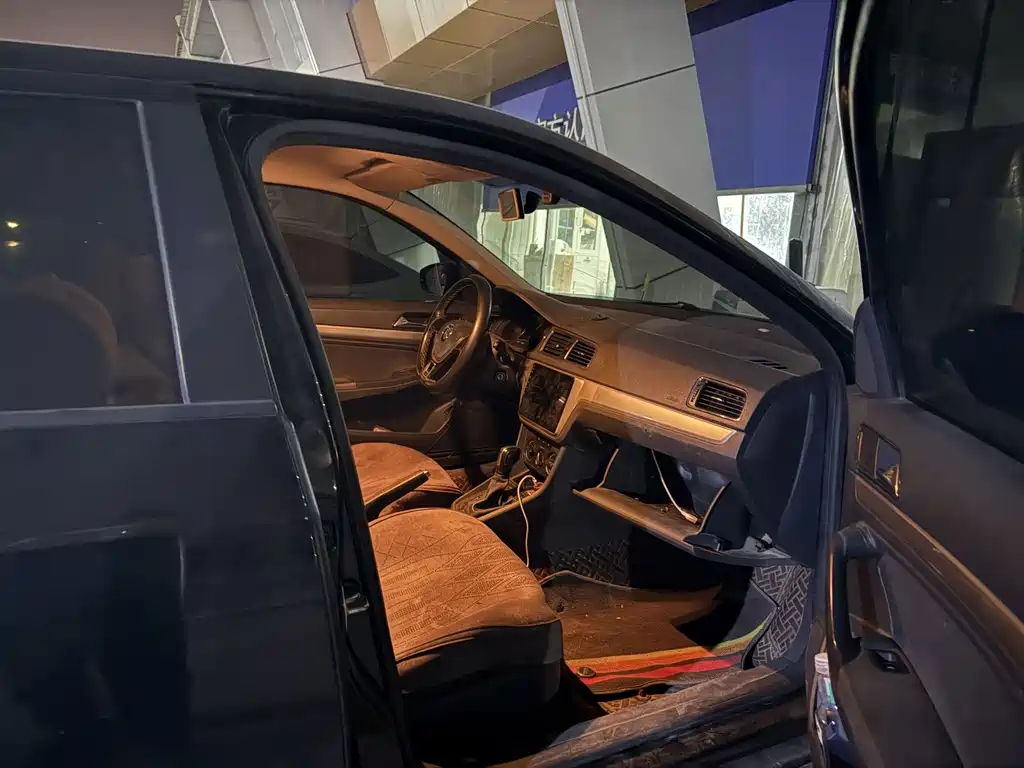 BMW 2 Series Active Tourer — миниатюра 4