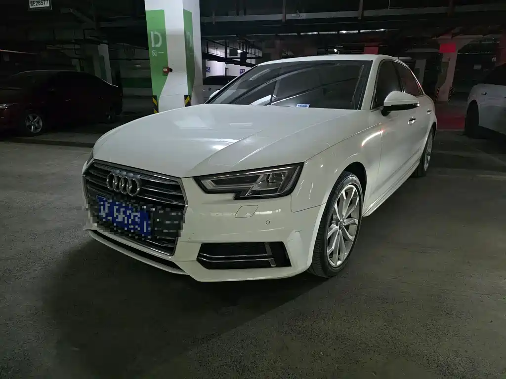Audi A4L 2018