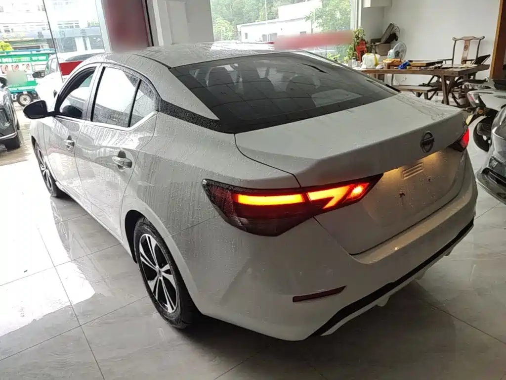 Nissan Sylphy 2021 1.6L XL CVT Enjoy