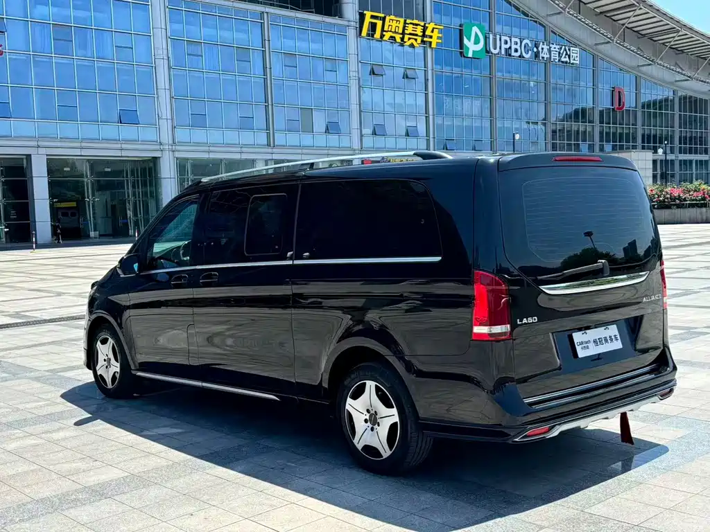 Mercedes-Benz 奔驰V级(进口) — миниатюра 3