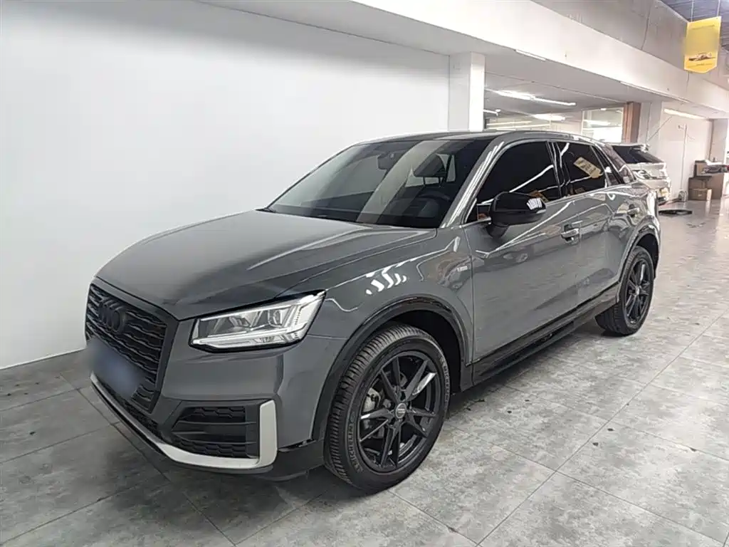 Audi Q2L 2020