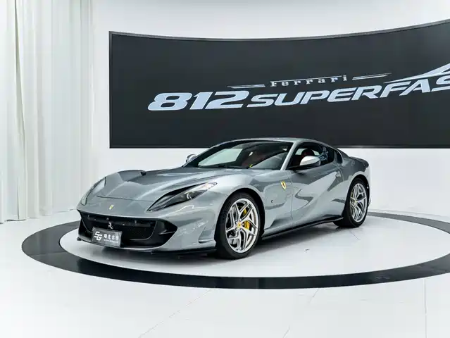 Ferrari 812