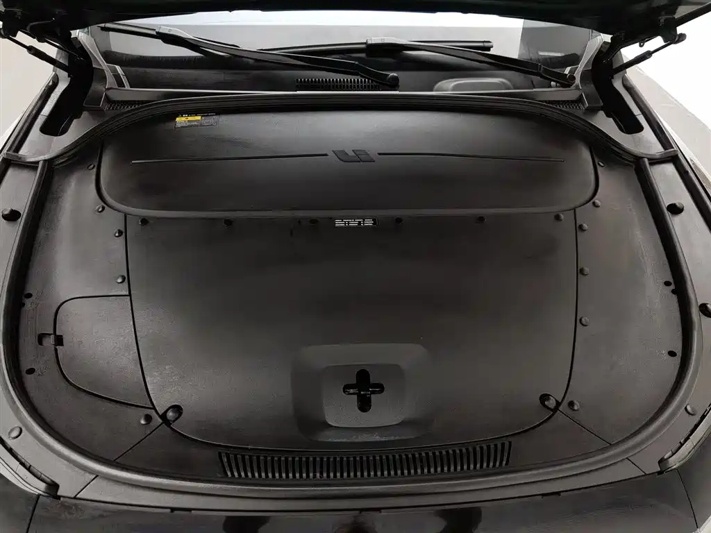 Li Auto ONE 2021 6 мест