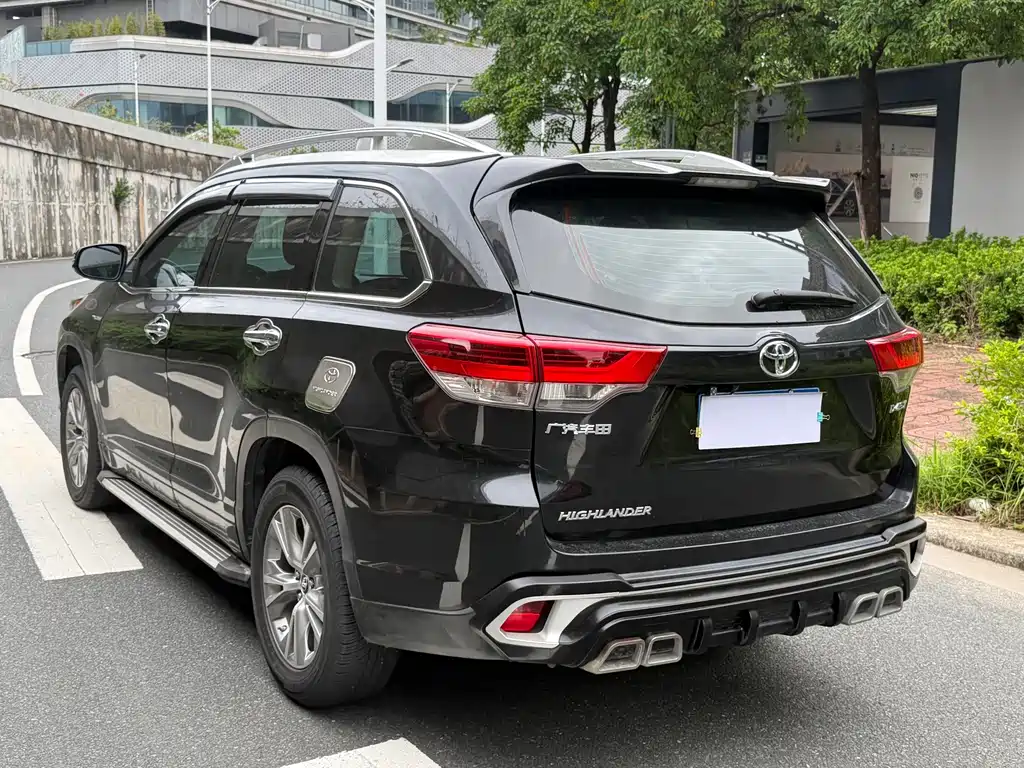 Toyota Highlander — миниатюра 15