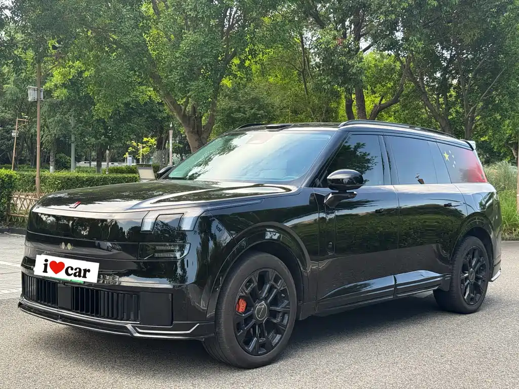 2025 Lynk & Co 900 - zdjęcie 1 z 9