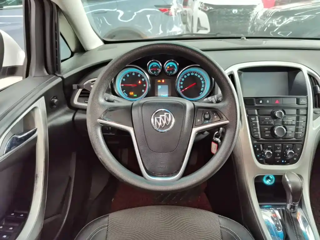 Buick Excelle — миниатюра 15