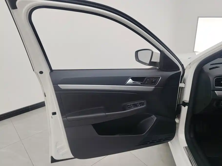Volkswagen Gran Lavida — миниатюра 7