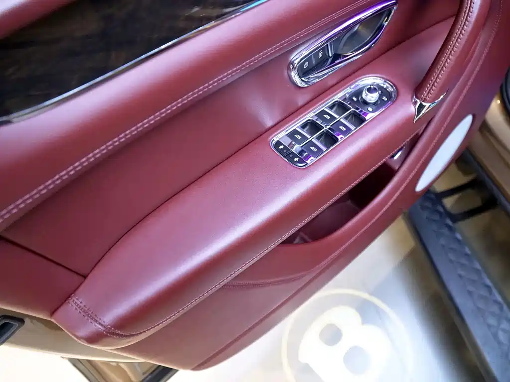 Bentley Bentayga — фотографии объявления, Фото 16