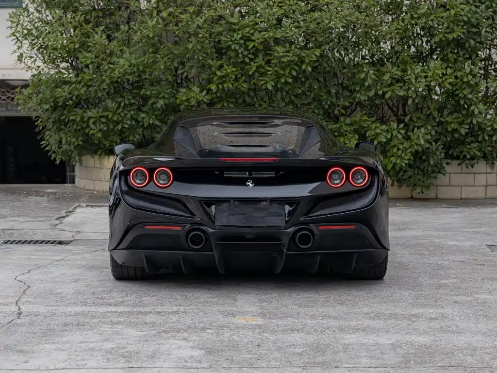 Ferrari F8 — миниатюра 5