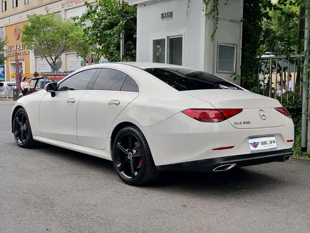 Mercedes-Benz CLS