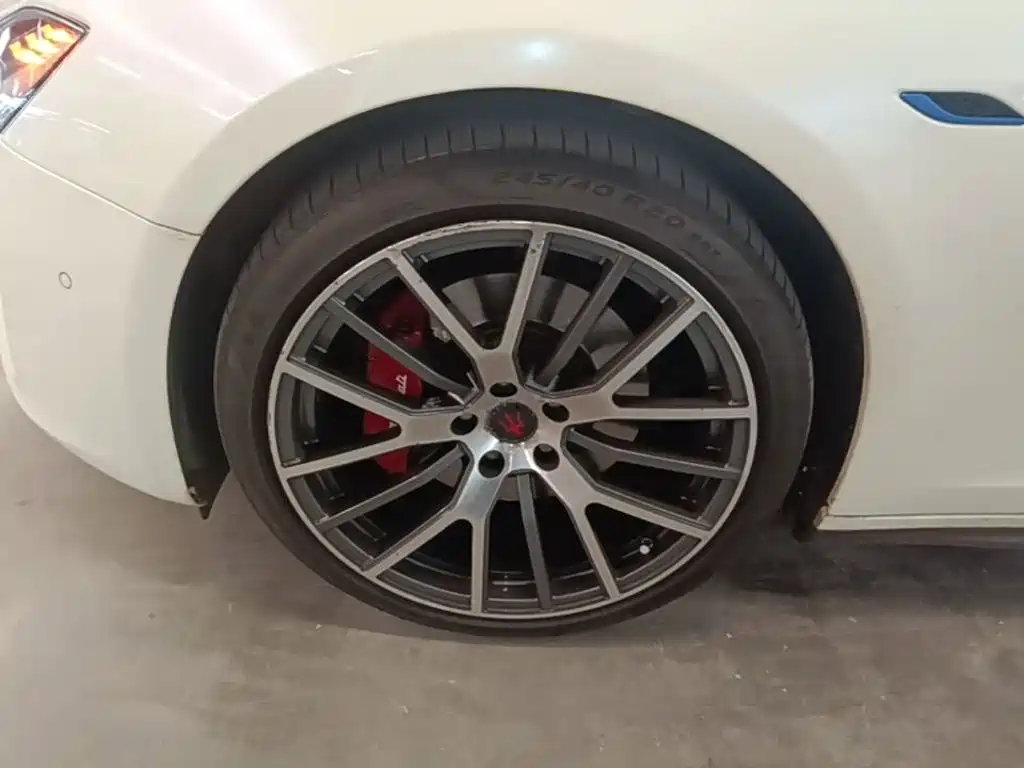 Maserati Ghibli — миниатюра 23