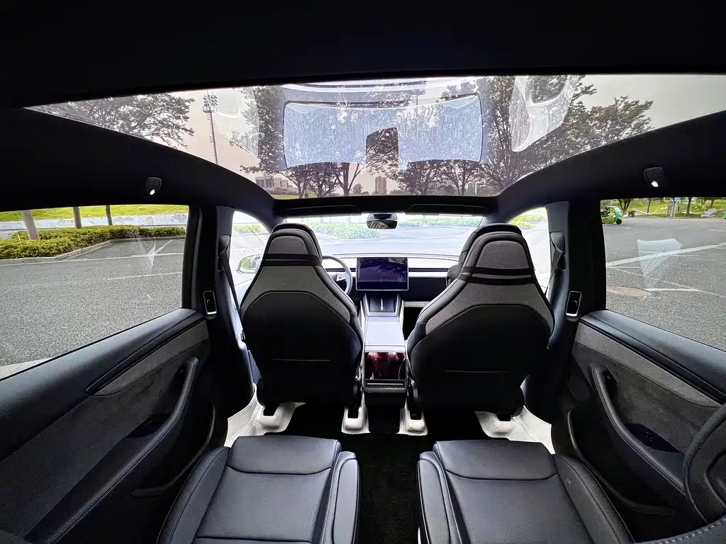 Tesla Model Y L — фотографии объявления, Фото 15
