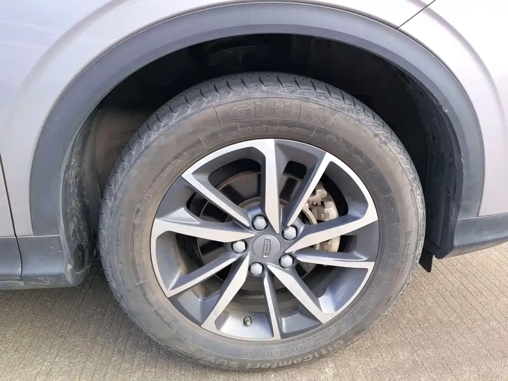 Geely Binyue — миниатюра 14