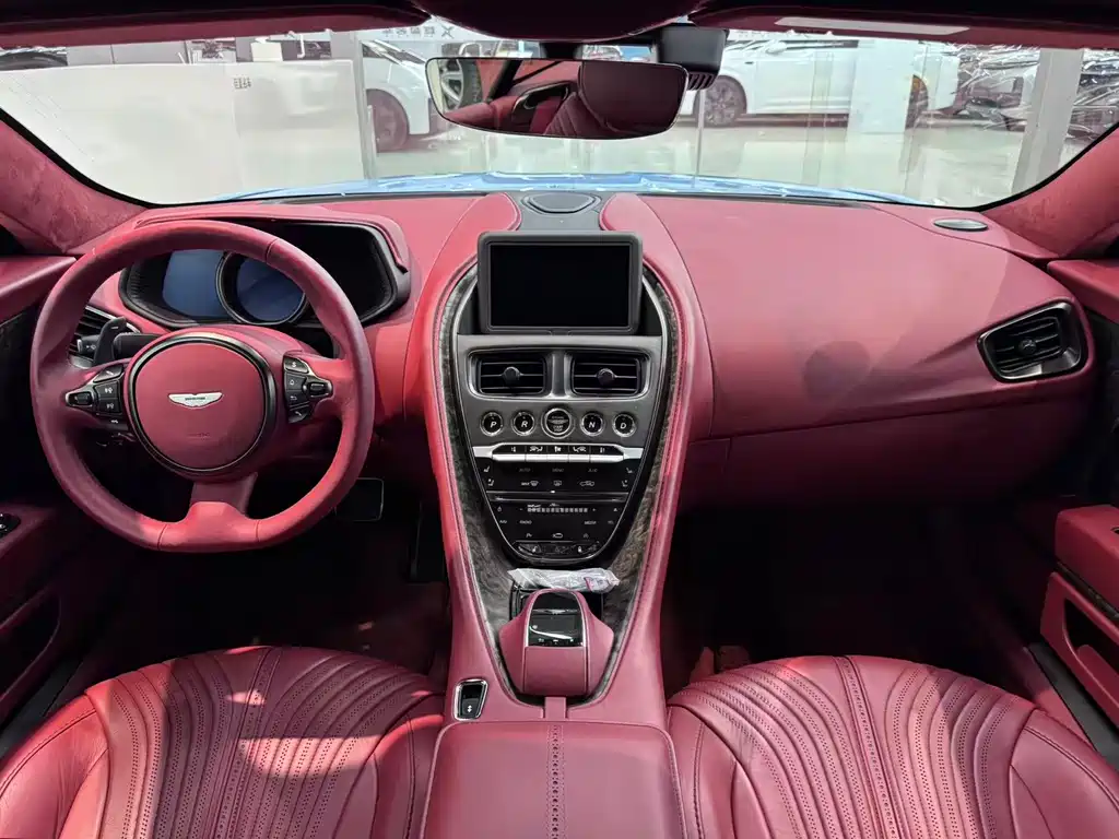 Aston Martin DB11 2019 4.0T V8 Coupe