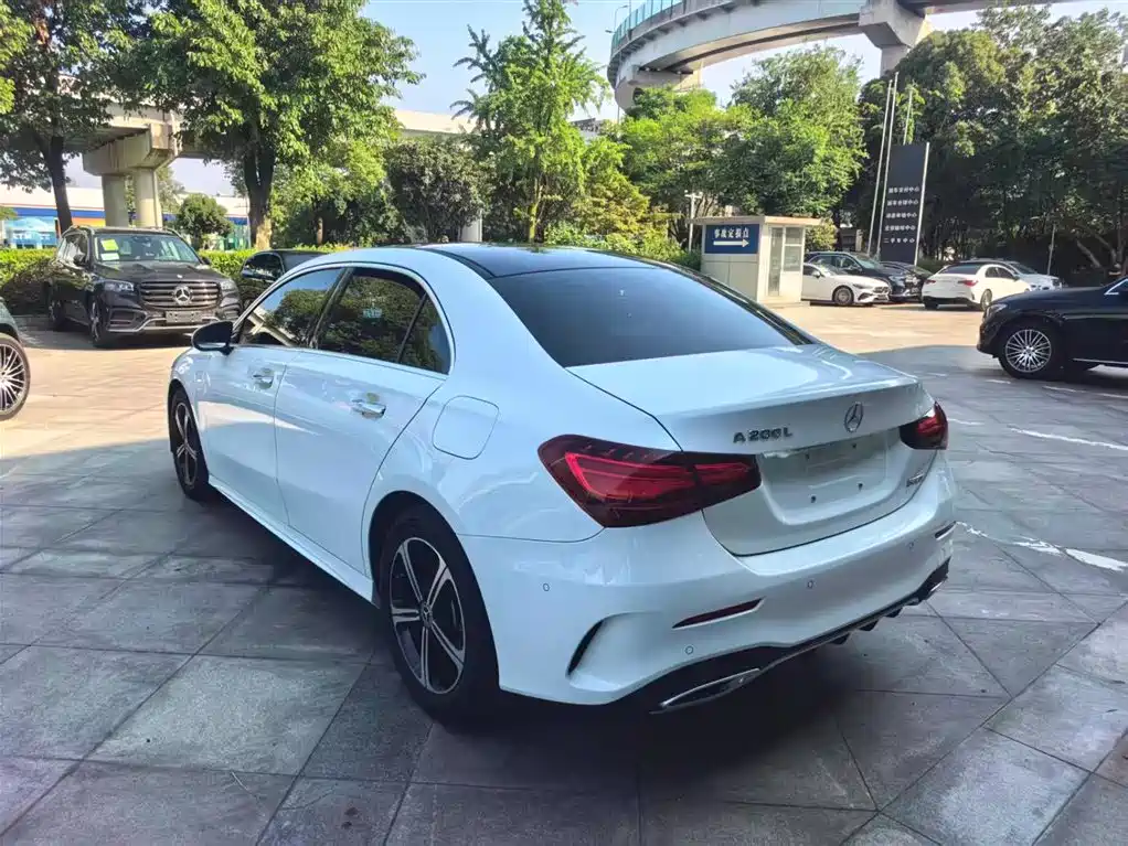 Mercedes-Benz A-Class A 2023 A 200 L Fashion