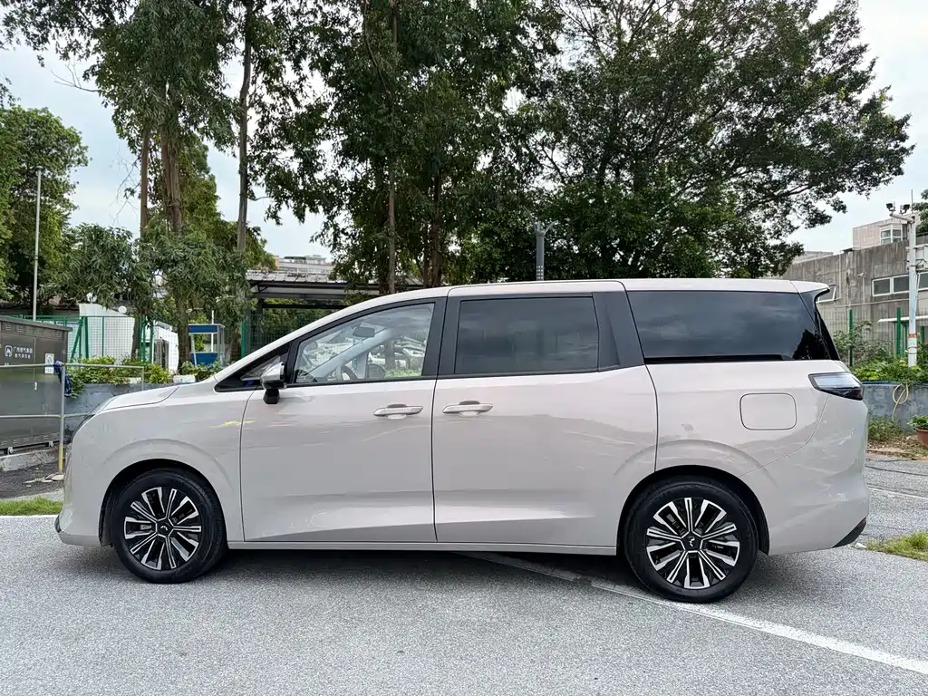 Wuling 730 2025 500km Luxury