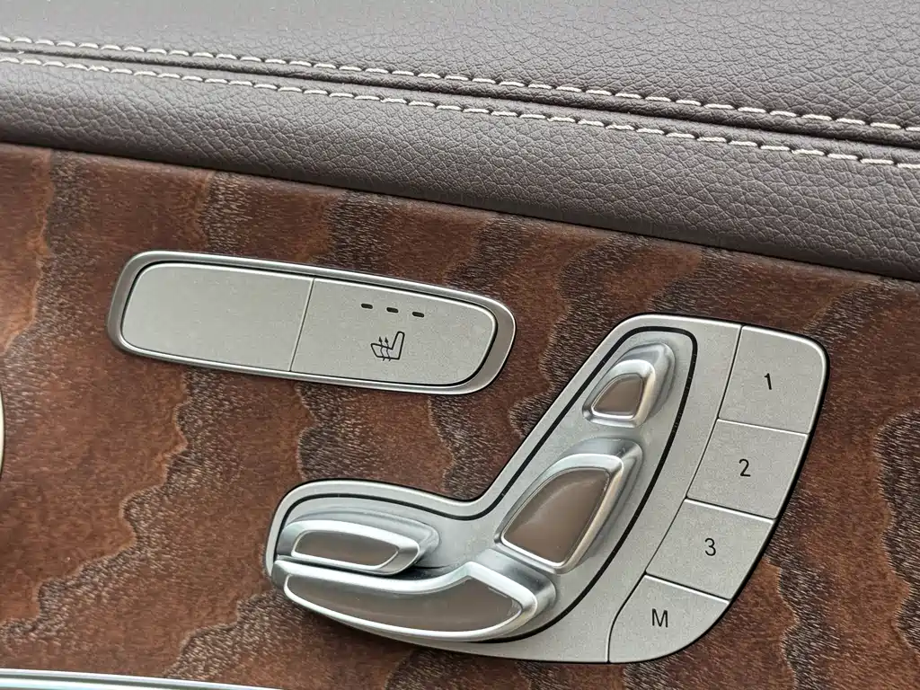 Mercedes-Benz E-Class — миниатюра 18