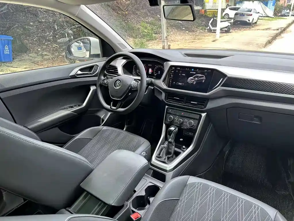 Volkswagen T-Cross — миниатюра 8