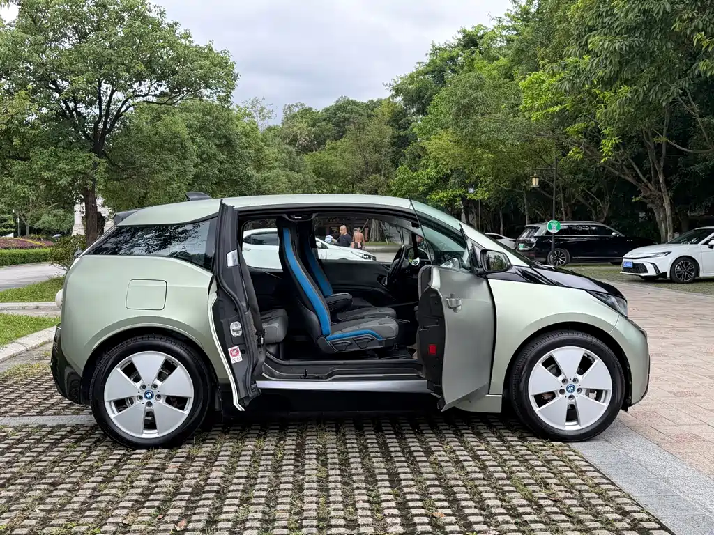 BMW i3 (Import) — миниатюра 12