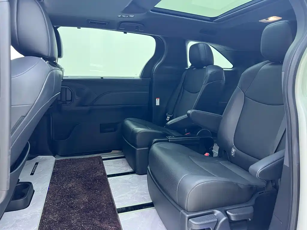 Toyota Granvia — миниатюра 19