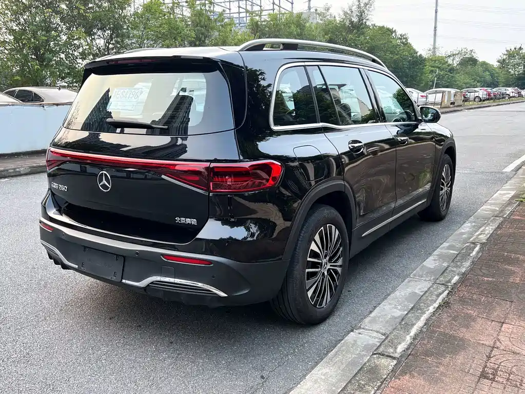 Mercedes-Benz EQB — миниатюра 5