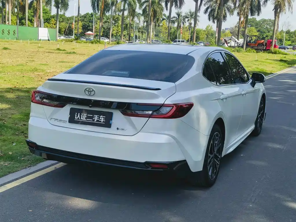 Toyota Camry 2026 2.0HSE Sport Lite