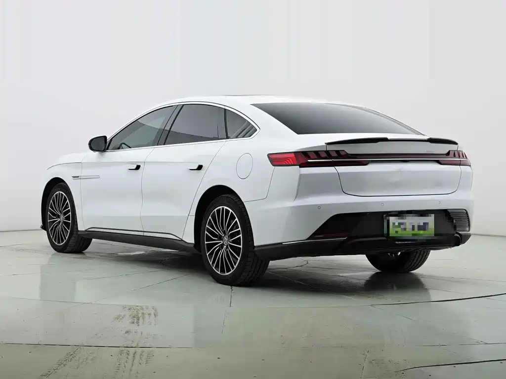 BYD Han — миниатюра 14