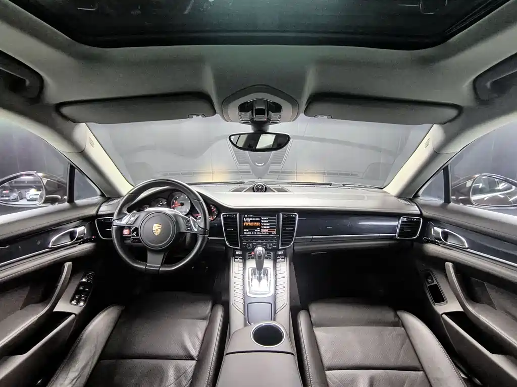 Porsche Panamera 2010 Panamera S 4.8L