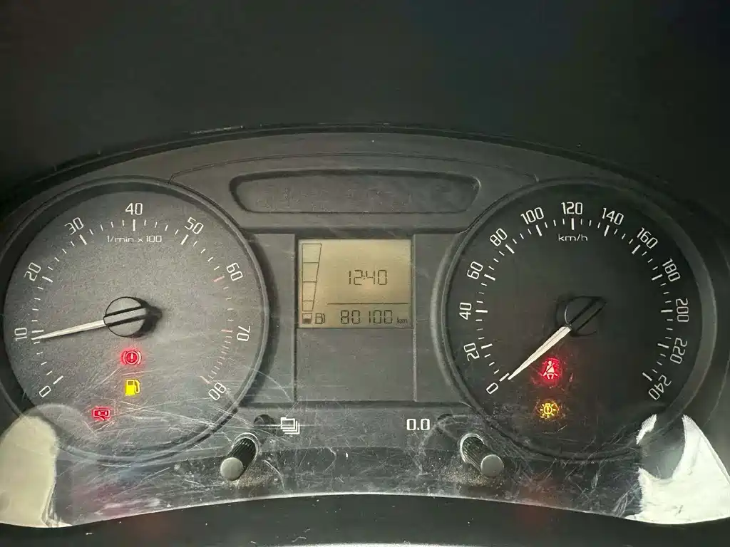 Skoda Fabia 1.4L Manual Cool Edition, фото 6