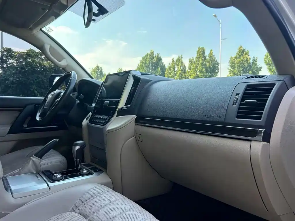 Toyota Land Cruiser — миниатюра 9