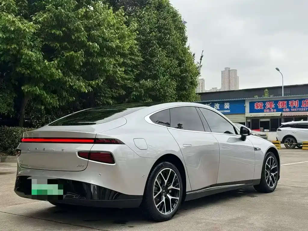 XPeng P7 — миниатюра 7