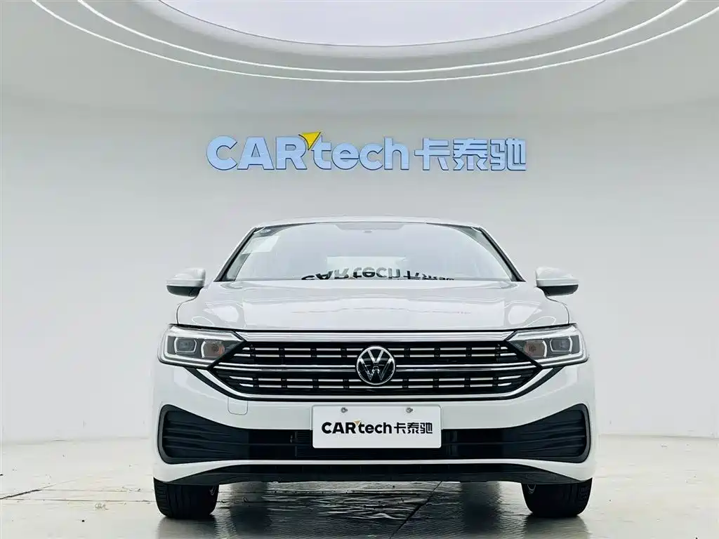 Volkswagen Sagitar 2026 3000 300TSI DSG